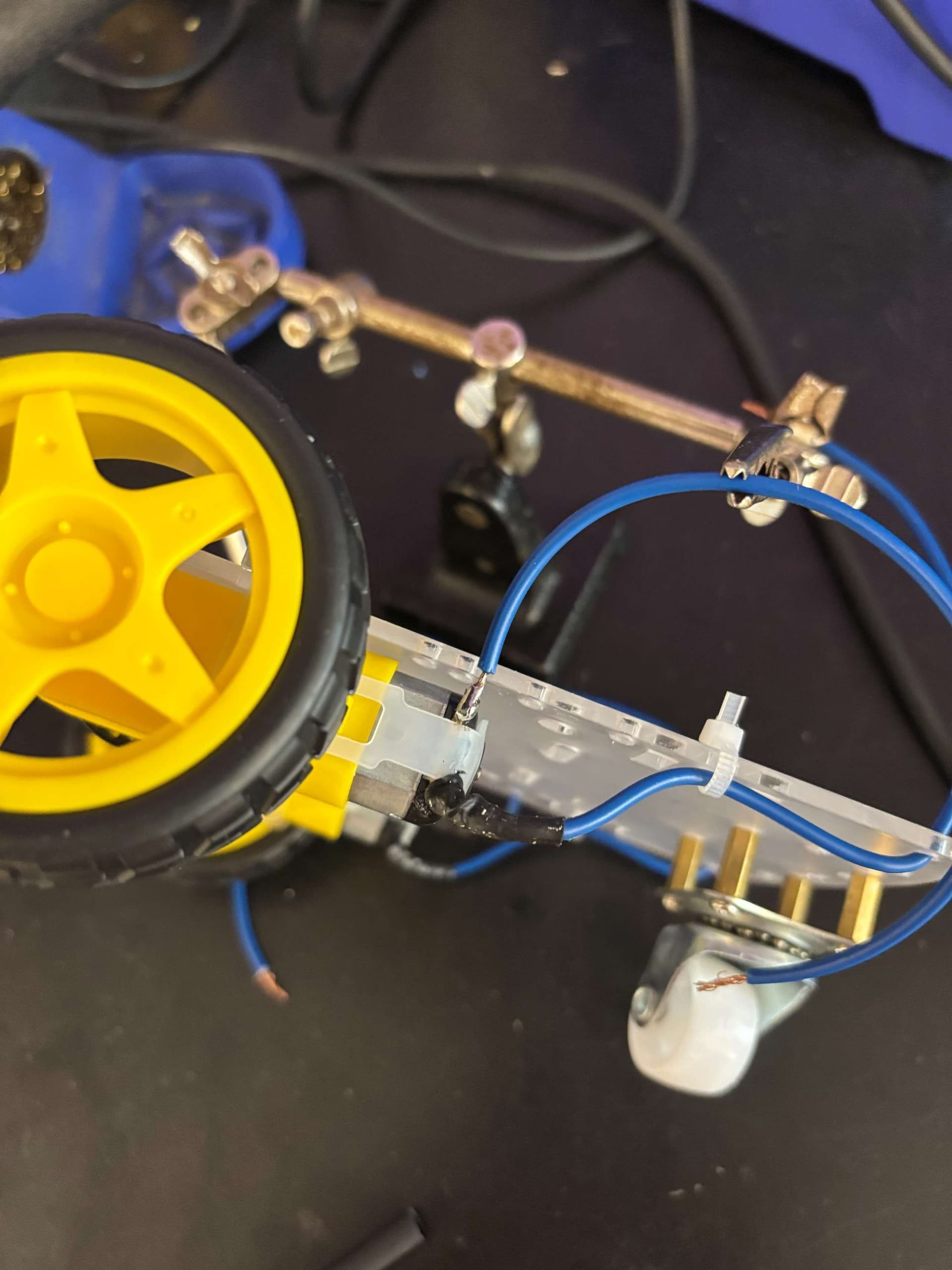 Motor terminal wiring with soldered automotive wire and heat shrink